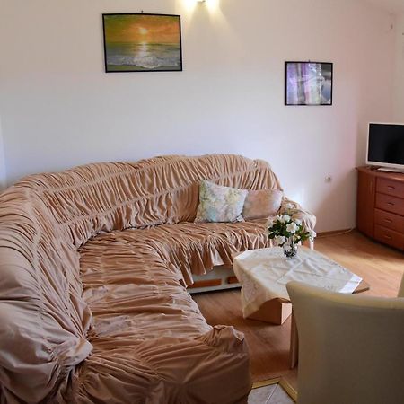 Apartments Zana Вир Екстериор снимка
