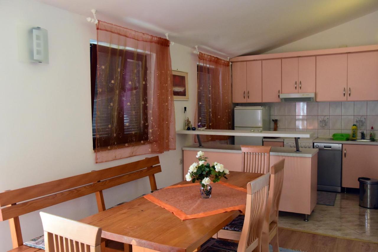 Apartments Zana Вир Екстериор снимка