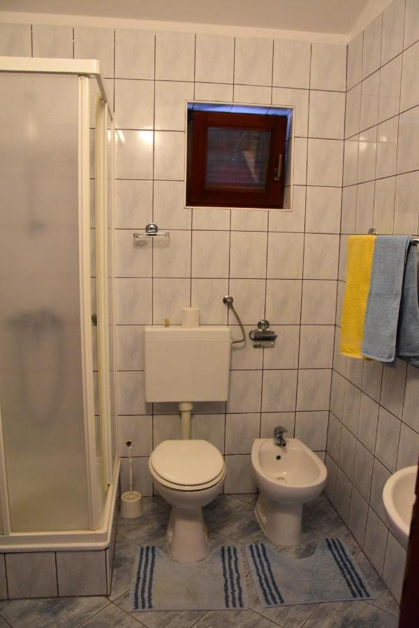 Apartments Zana Вир Екстериор снимка